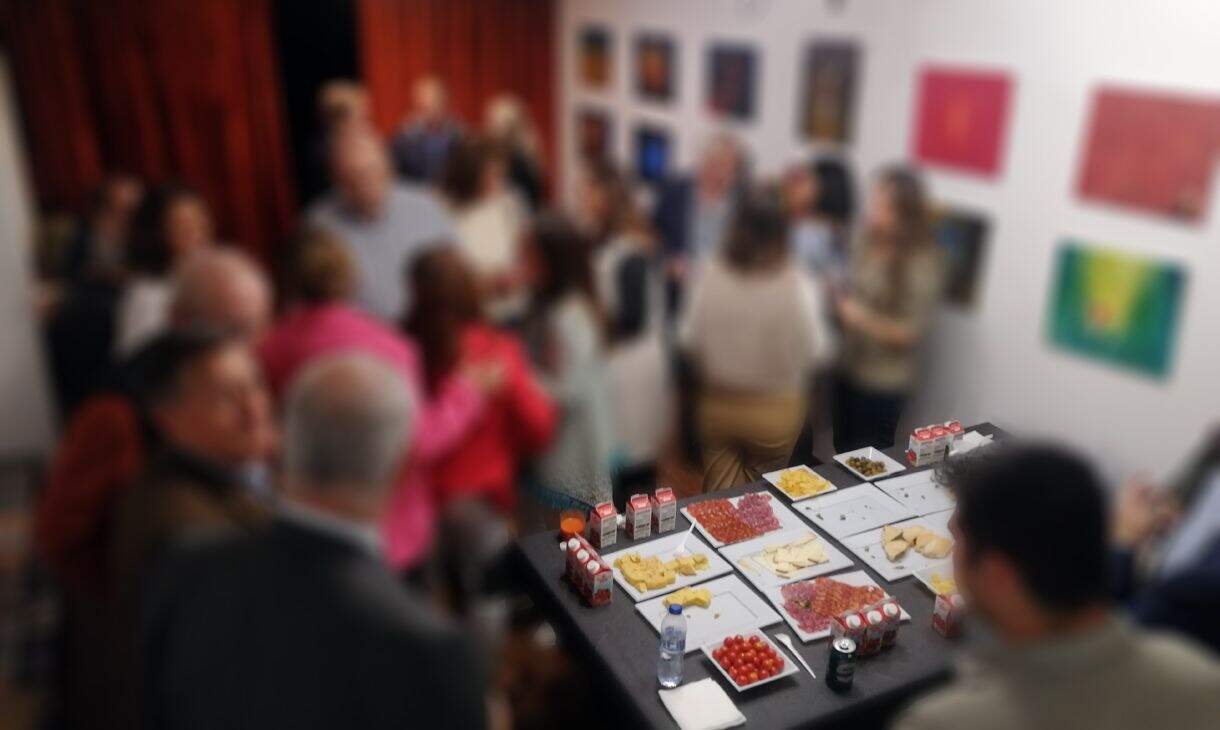 Ambigú y sala de exposiciones de El Taller del Aire