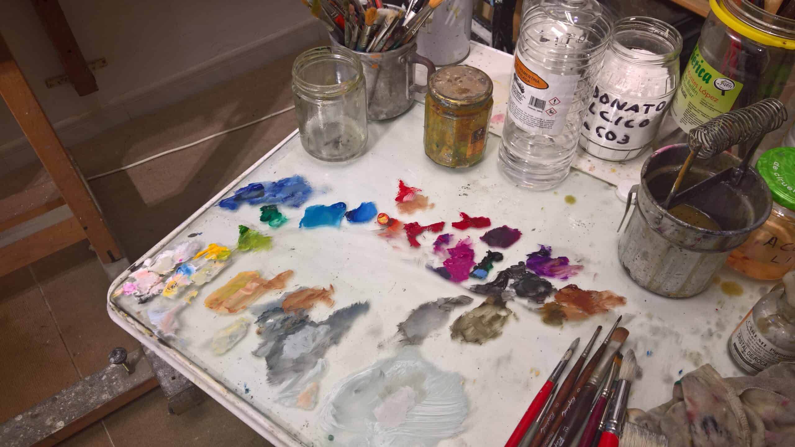 Materiales para clases de dibujo y pintura